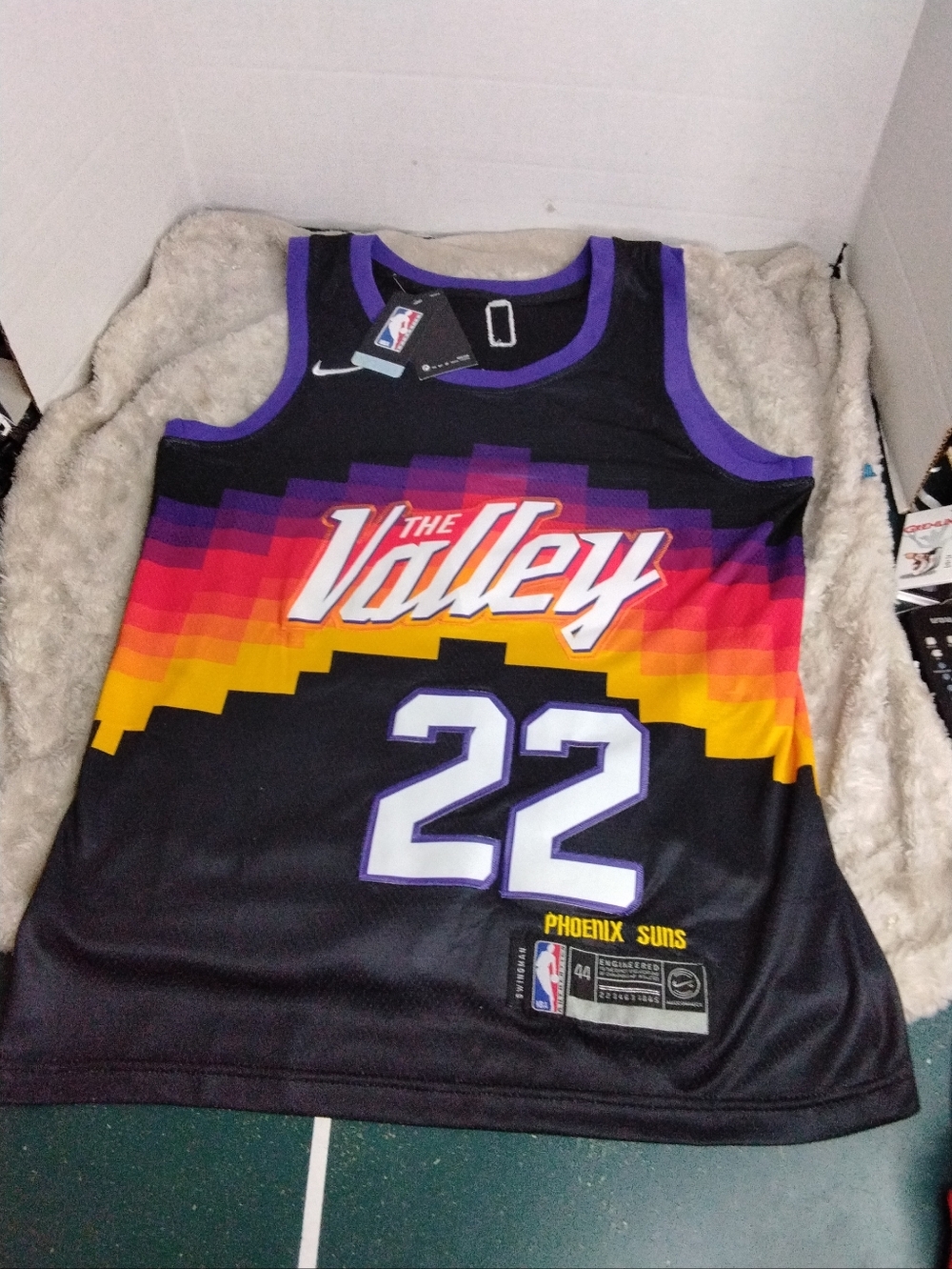 NWT.Nike Deandre Ayton #22 Phoenix Suns 2020-21 City Edition Swingman Jersey. 44